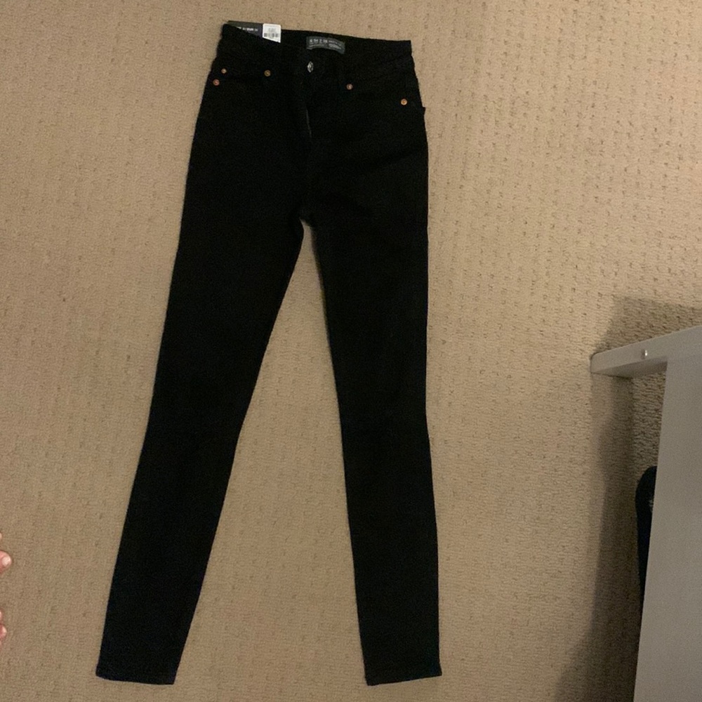 New black ripped jeans